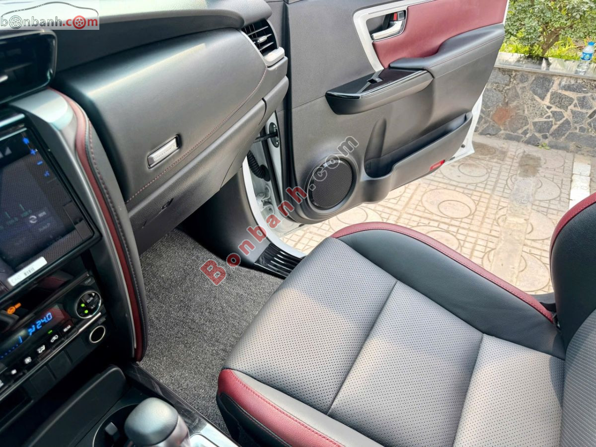 Bán ô tô Toyota Fortuner Legender 2.4L 4x2 AT - 2024 - xe cũ