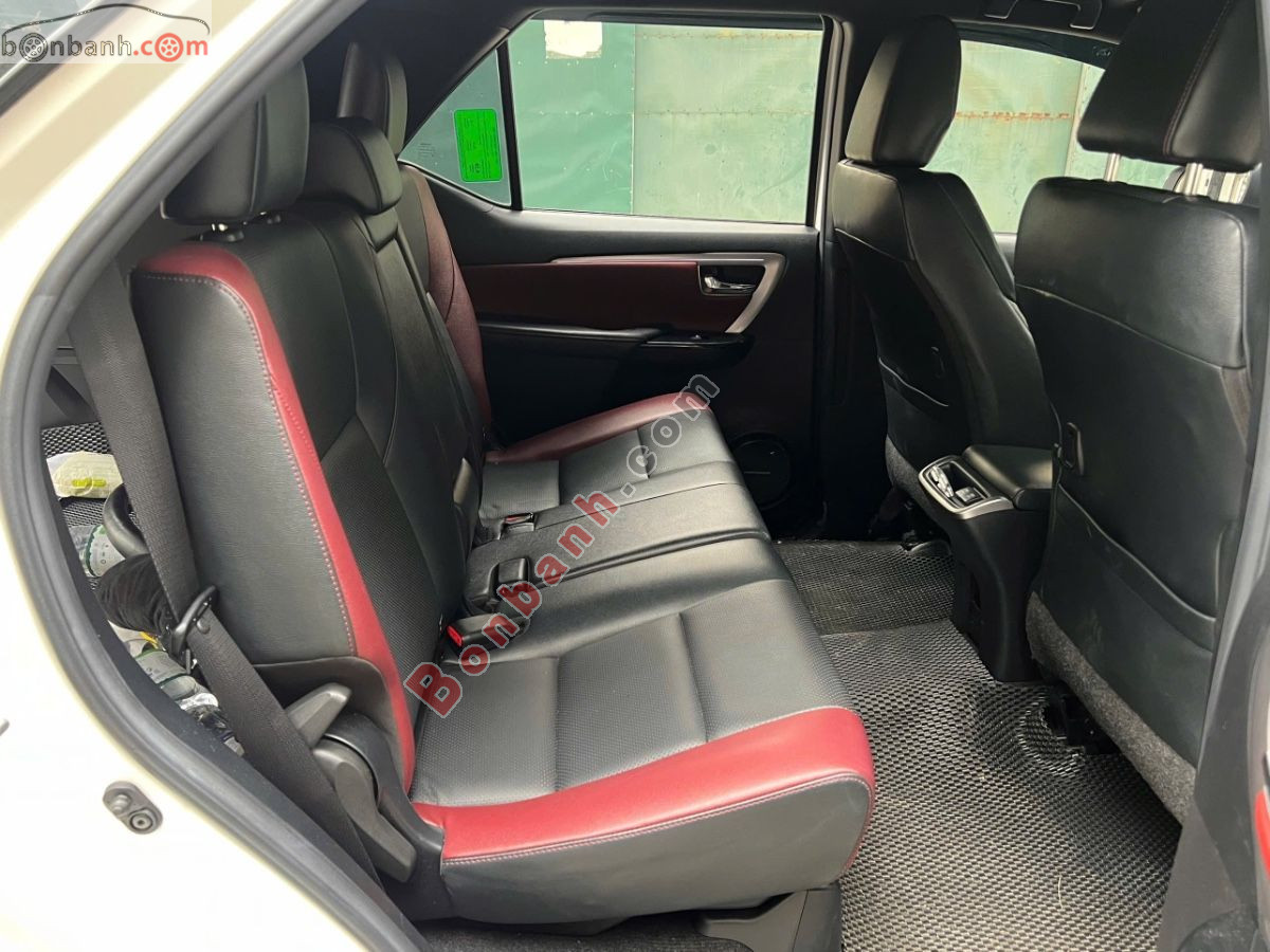 Bán ô tô Toyota Fortuner 2.4G 4x2 AT Legender - 2020 - xe cũ