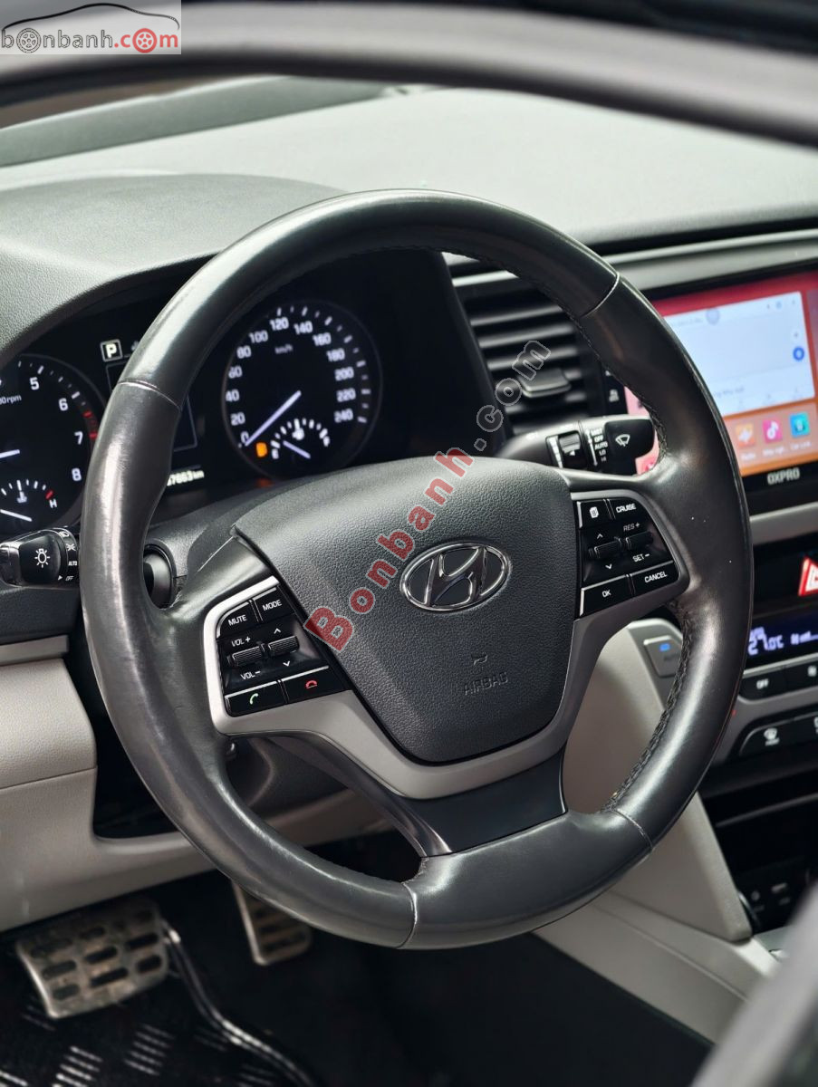 Bán ô tô Hyundai Elantra 2.0 AT - 2018 - xe cũ