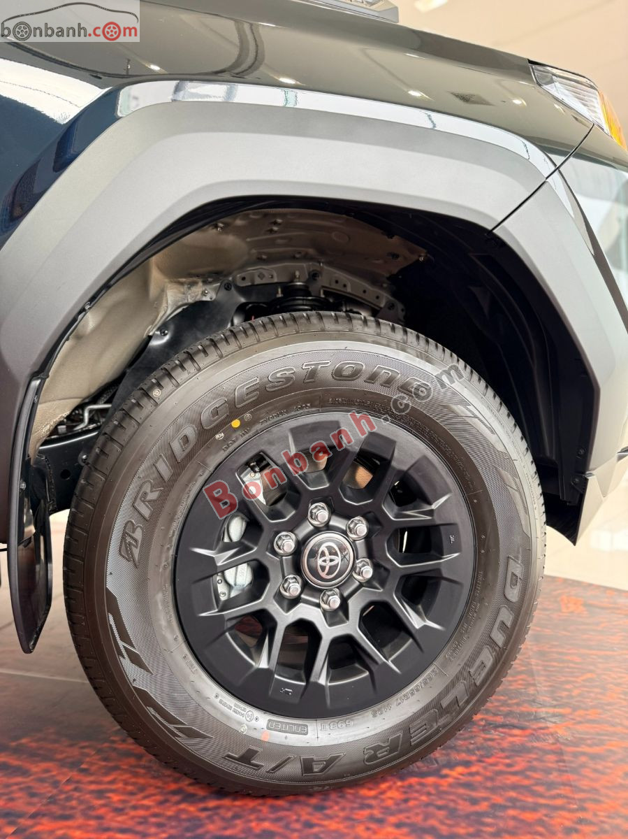 Bán ô tô Toyota Hilux Pro 2.8L 4x2 AT - 2026 - xe mới