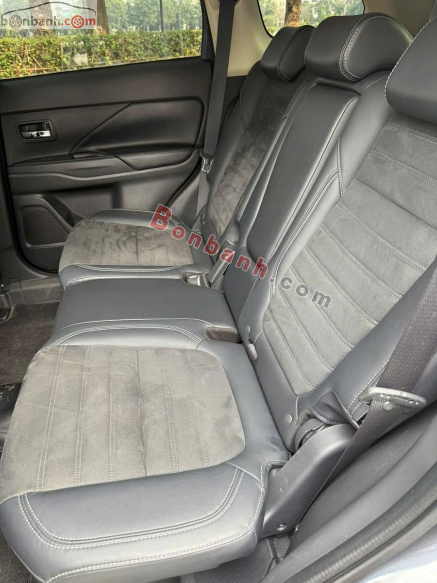 Bán ô tô Mitsubishi Outlander 2.0 CVT - 2023 - xe cũ