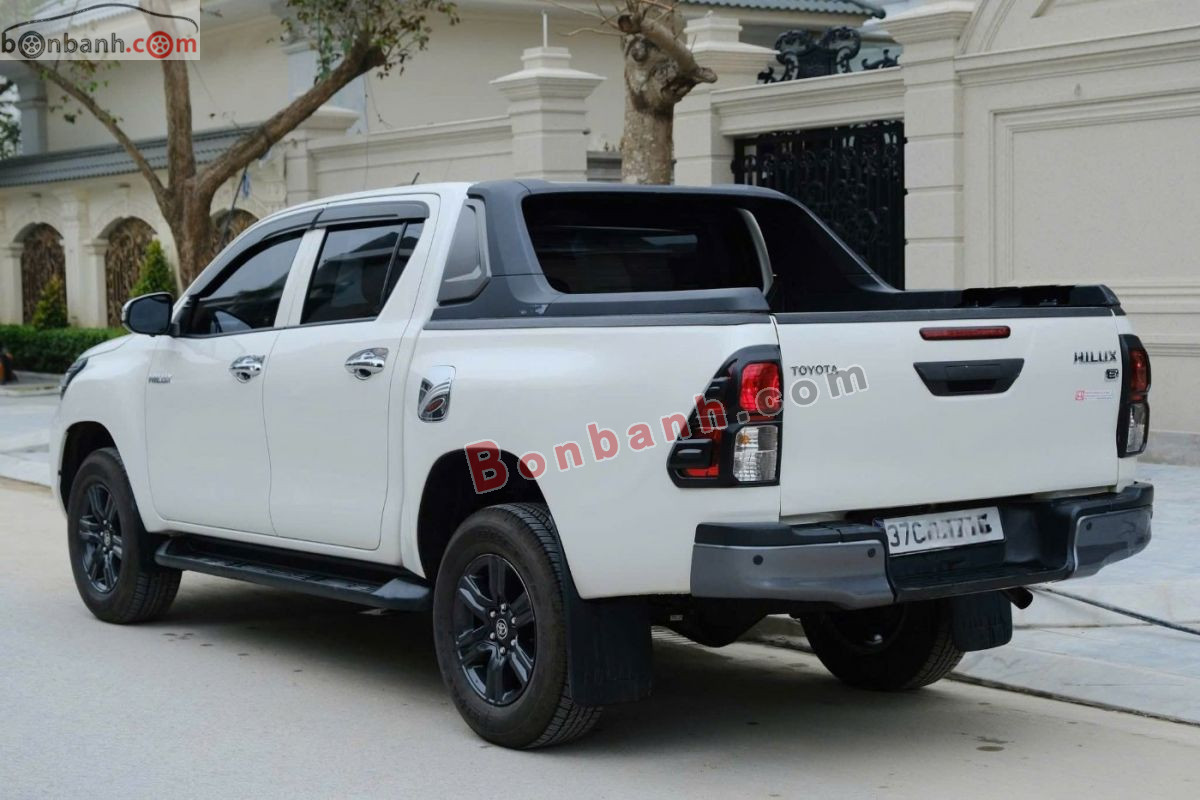 Bán ô tô Toyota Hilux 2.4L 4x2 AT - 2021 - xe cũ
