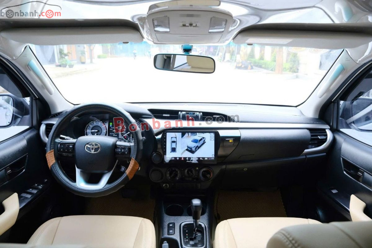 Bán ô tô Toyota Hilux 2.4L 4x2 AT - 2021 - xe cũ