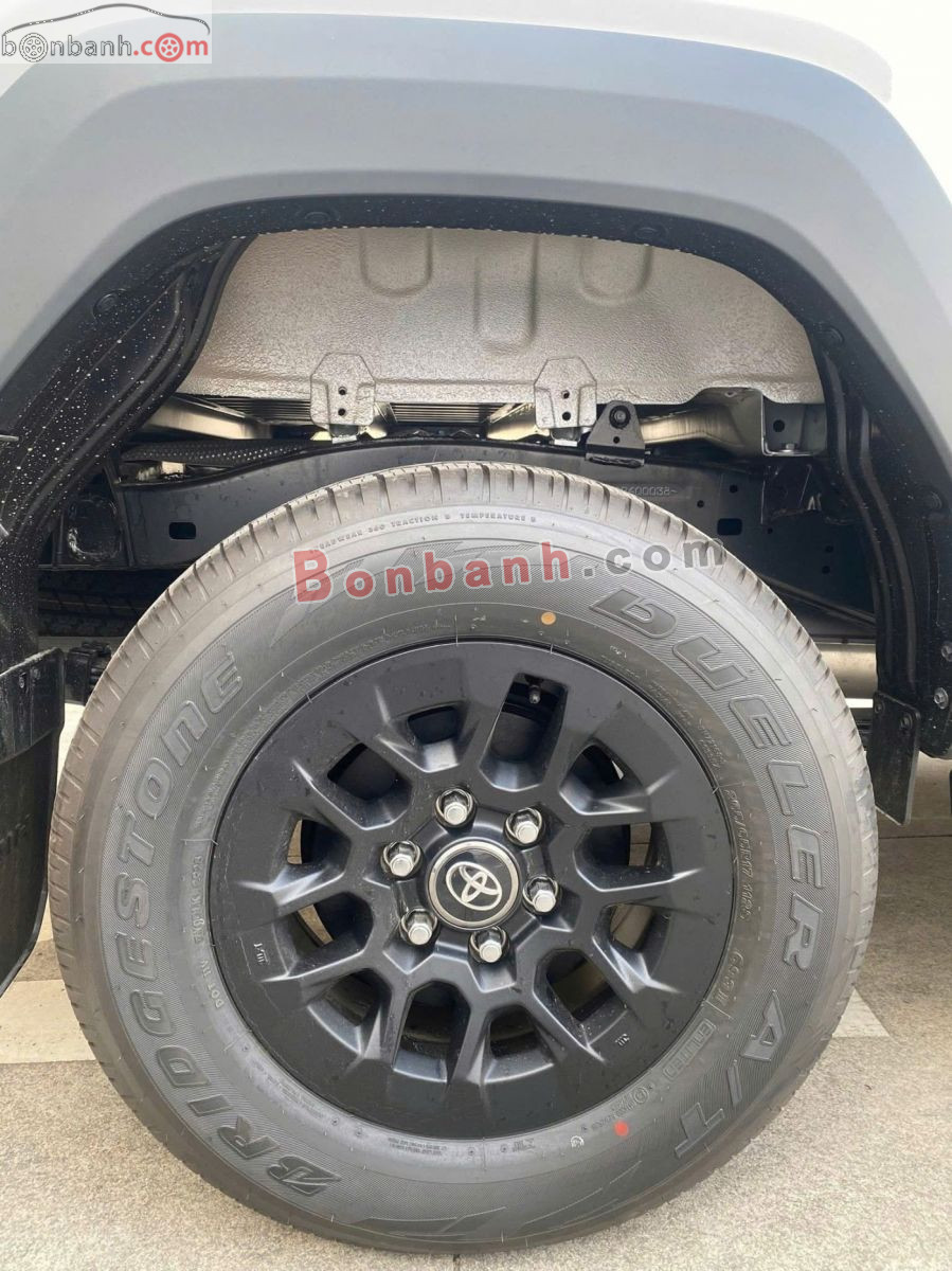 Bán ô tô Toyota Hilux Pro 2.8L 4x2 AT - 2026 - xe mới