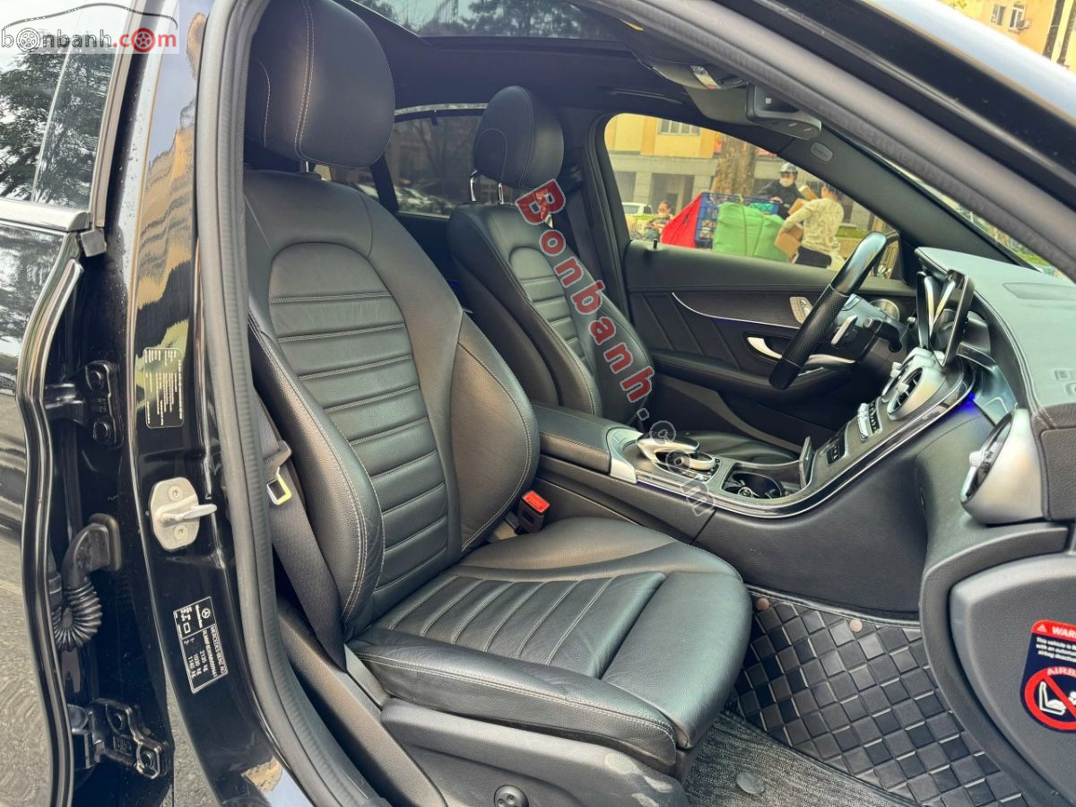 Bán ô tô Mercedes Benz C class C300 AMG - 2021 - xe cũ
