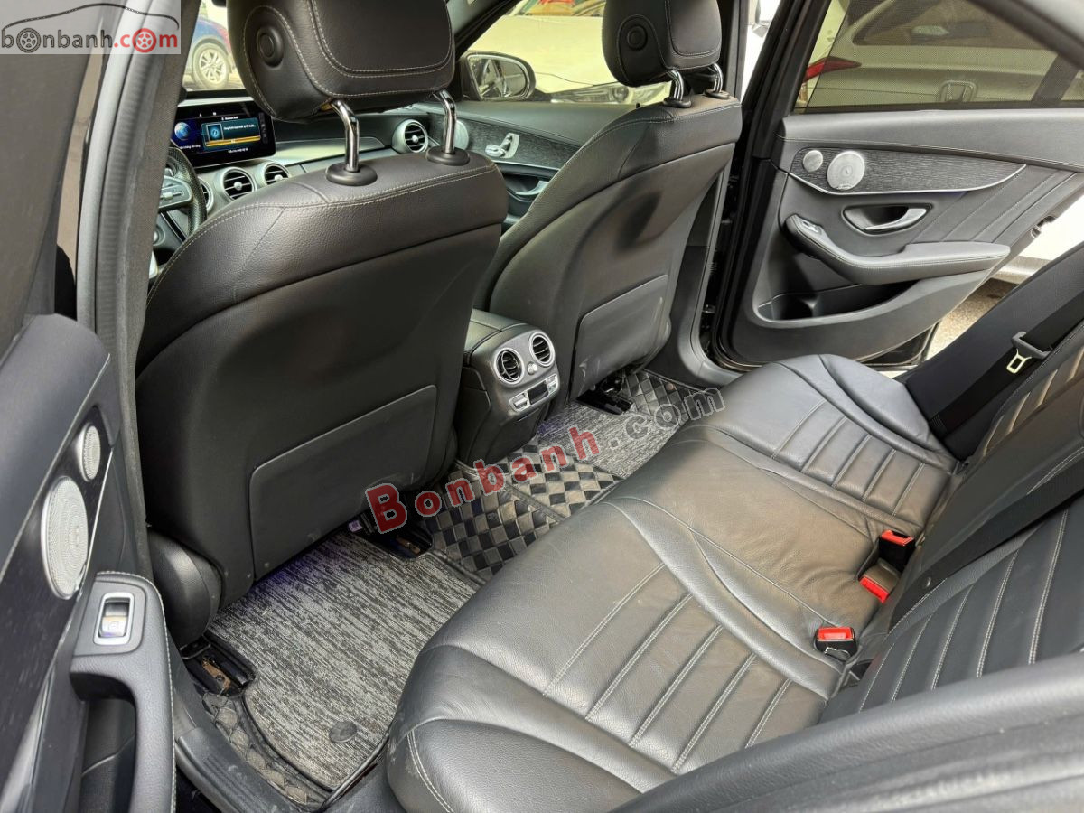 Bán ô tô Mercedes Benz C class C300 AMG - 2021 - xe cũ