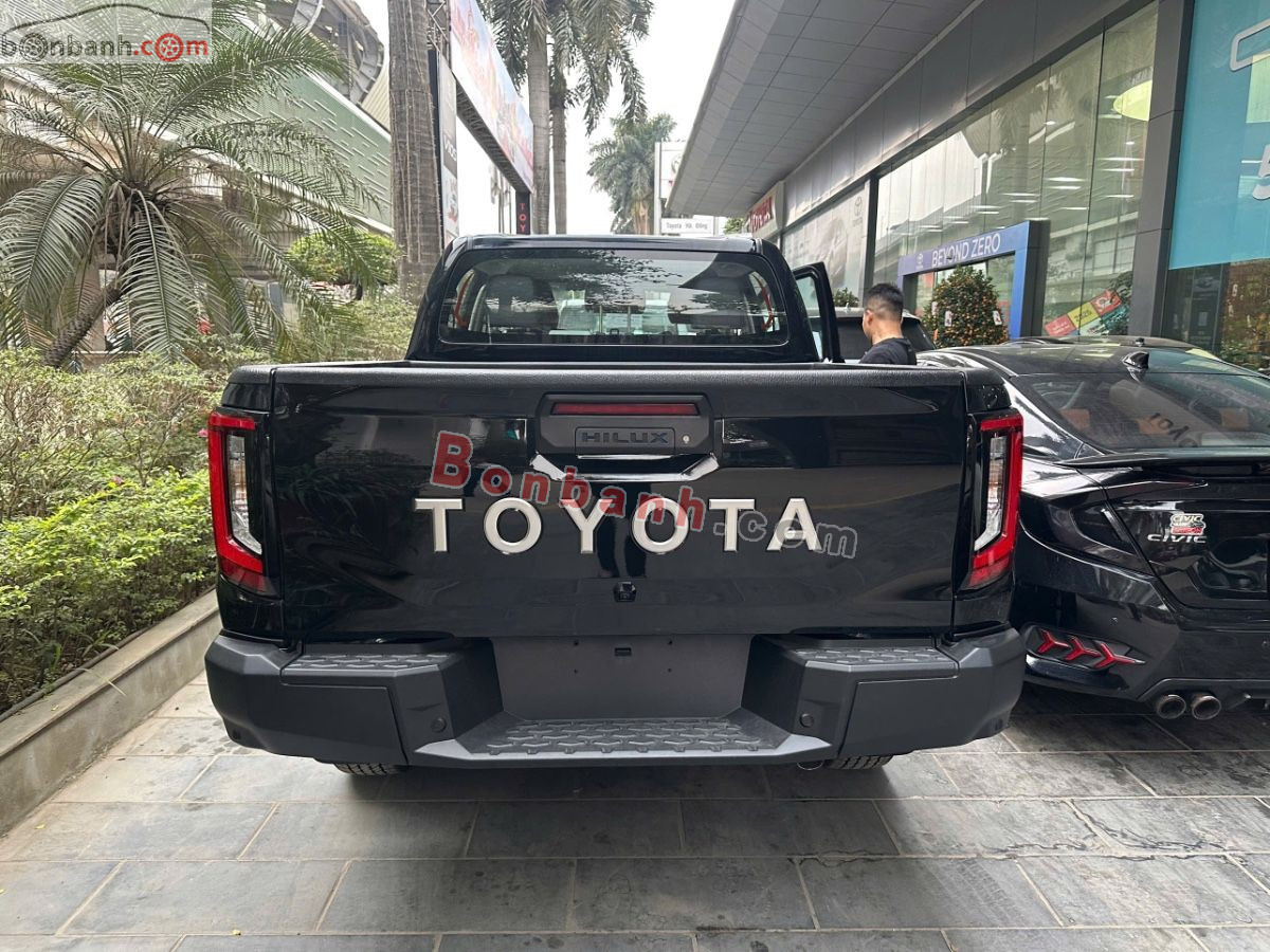 Bán ô tô Toyota Hilux Trailhunter 2.8L 4x4 AT - 2026 - xe mới