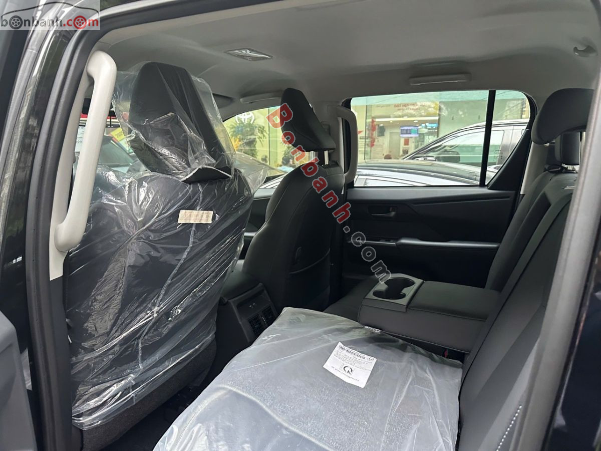 Bán ô tô Toyota Hilux Trailhunter 2.8L 4x4 AT - 2026 - xe mới