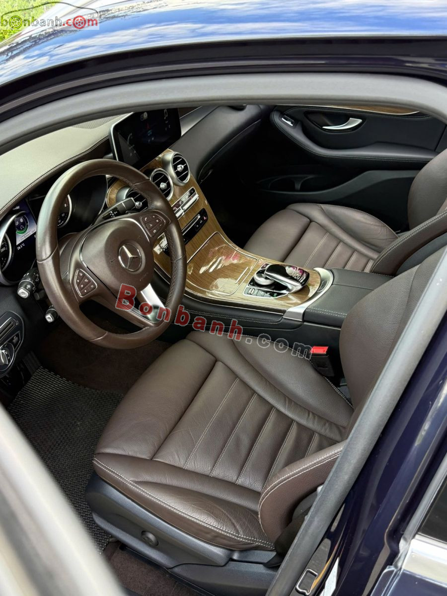 Bán ô tô Mercedes Benz GLC 250 4Matic - 2019 - xe cũ