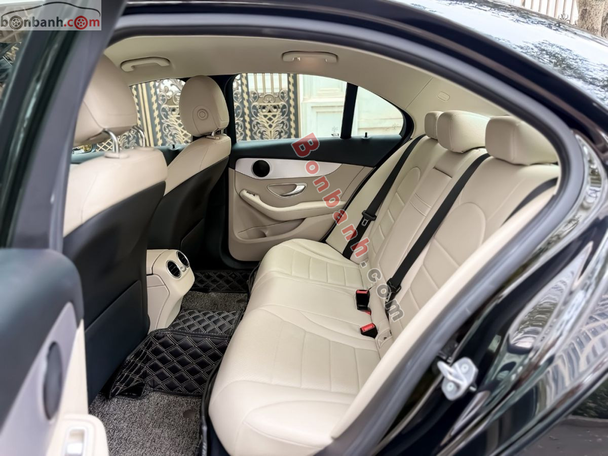 Bán ô tô Mercedes Benz C class C180 AMG - 2021 - xe cũ