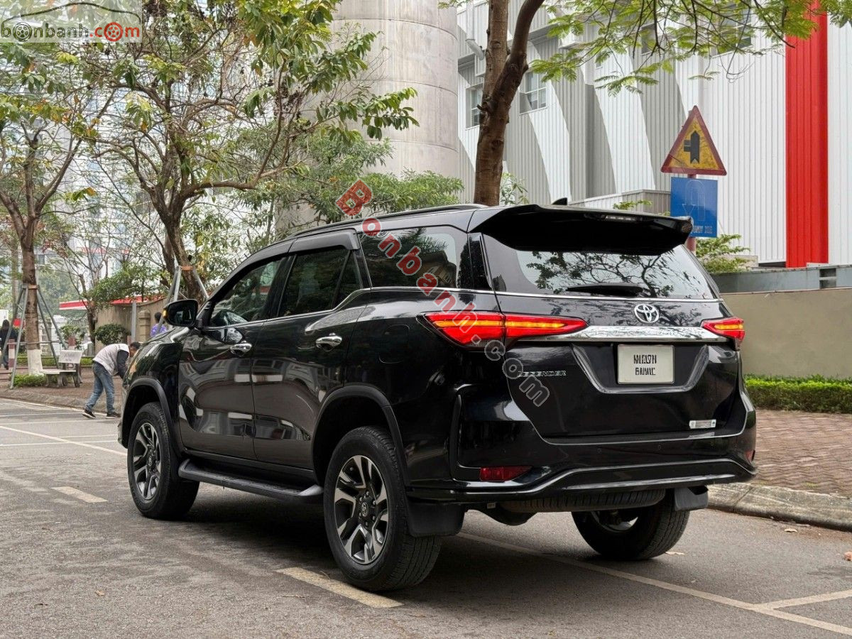 Bán ô tô Toyota Fortuner 2.4G 4x2 AT Legender - 2021 - xe cũ