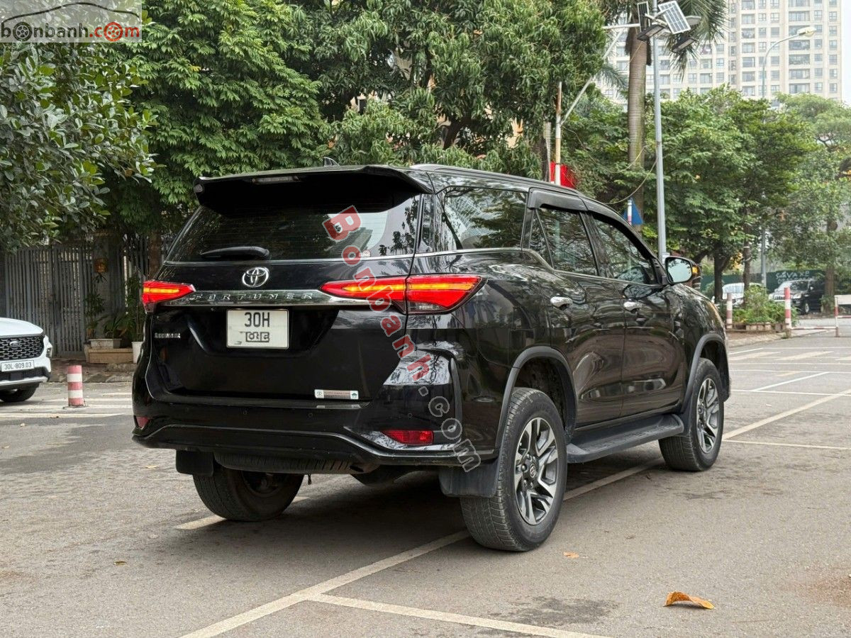 Bán ô tô Toyota Fortuner 2.4G 4x2 AT Legender - 2021 - xe cũ