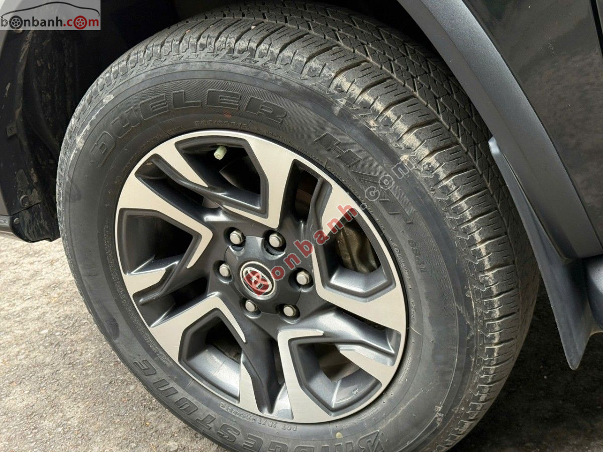 Bán ô tô Toyota Fortuner 2.4G 4x2 AT Legender - 2021 - xe cũ