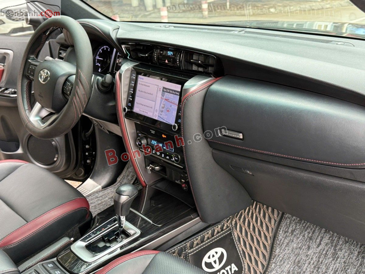 Bán ô tô Toyota Fortuner 2.4G 4x2 AT Legender - 2021 - xe cũ