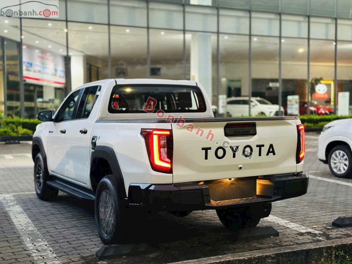 Bán ô tô Toyota Hilux Pro 2.8L 4x2 AT - 2026 - xe mới