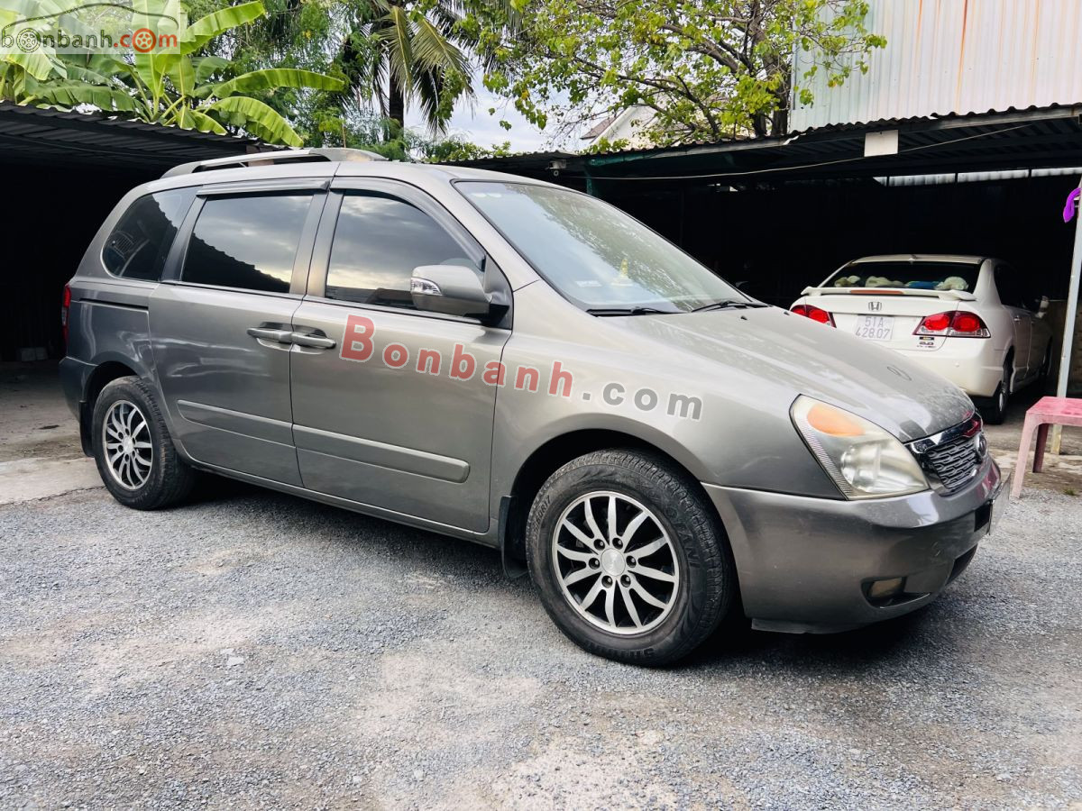 Bán ô tô Kia Carnival 2.7 MT - 2010 - xe cũ