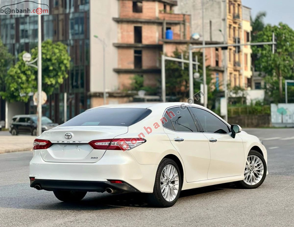 Bán ô tô Toyota Camry 2.5Q - 2021 - xe cũ