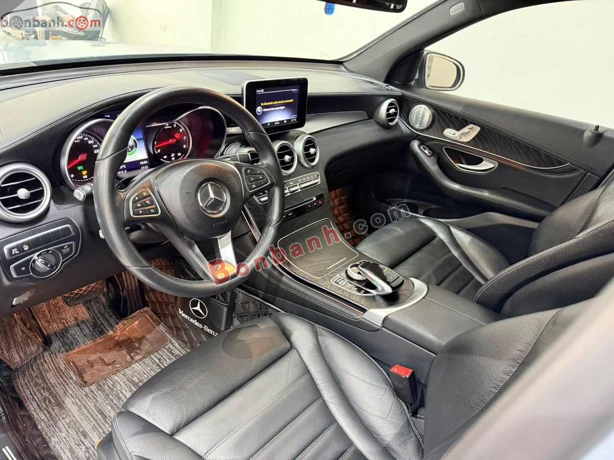 Bán ô tô Mercedes Benz GLC 300 4Matic - 2017 - xe cũ