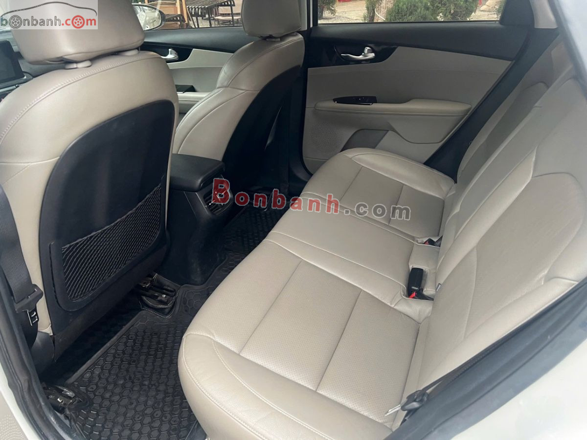 Bán ô tô Kia Cerato 1.6 AT Deluxe - 2019 - xe cũ