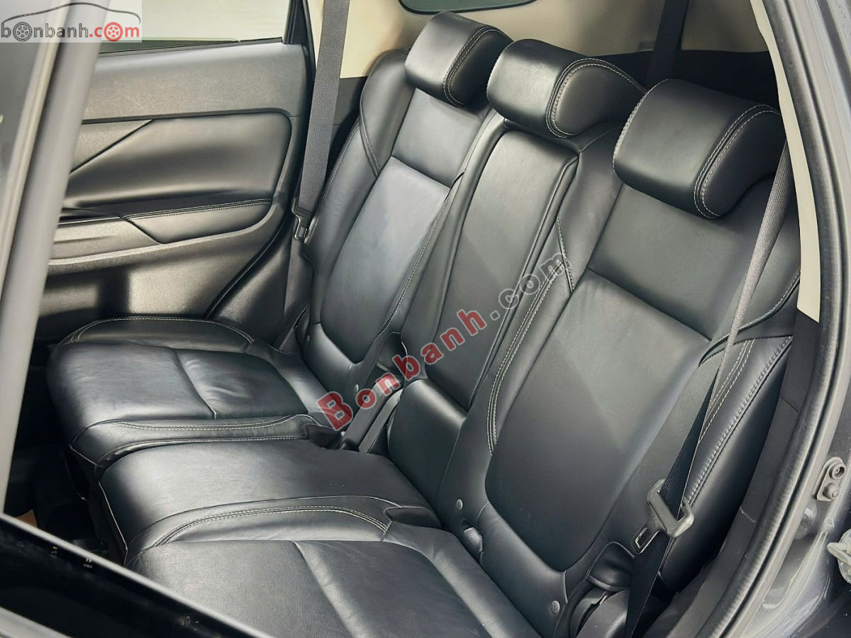 Bán ô tô Mitsubishi Outlander 2.0 CVT Premium - 2020 - xe cũ