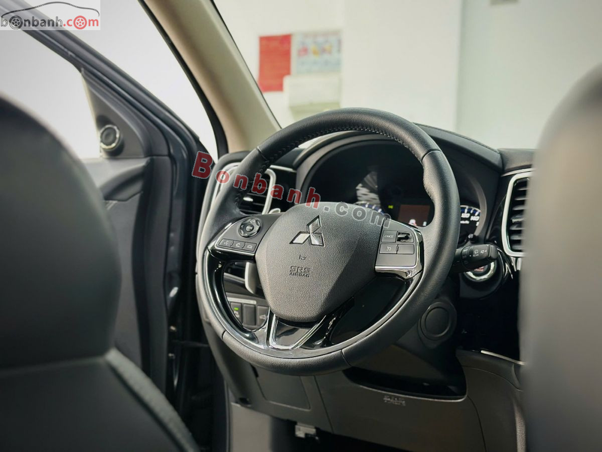 Bán ô tô Mitsubishi Outlander Premium 2.0 CVT - 2021 - xe cũ