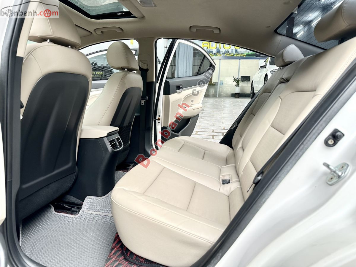 Bán ô tô Hyundai Elantra 2.0 AT - 2019 - xe cũ