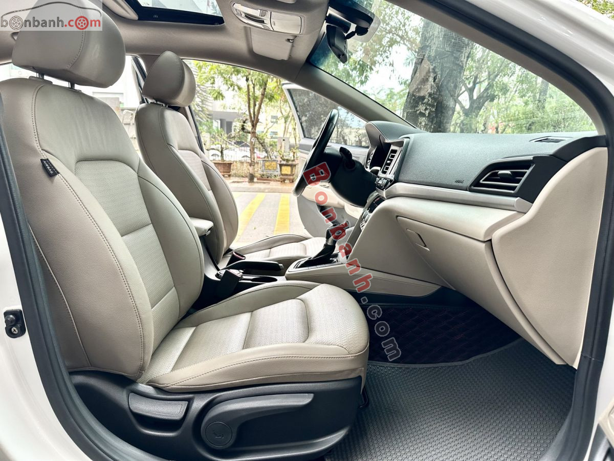 Bán ô tô Hyundai Elantra 2.0 AT - 2019 - xe cũ