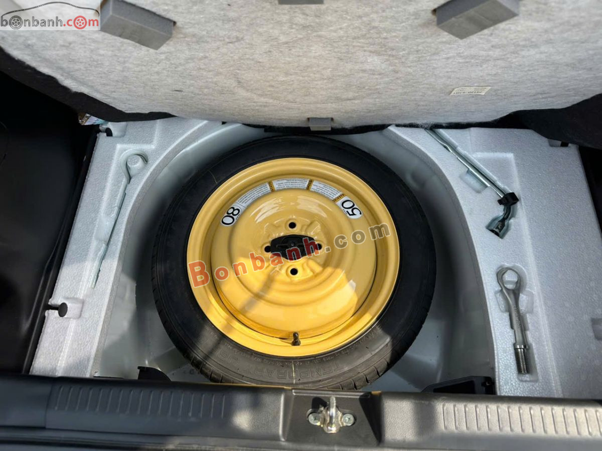 Bán ô tô Suzuki Swift GLX 1.2 AT - 2023 - xe cũ