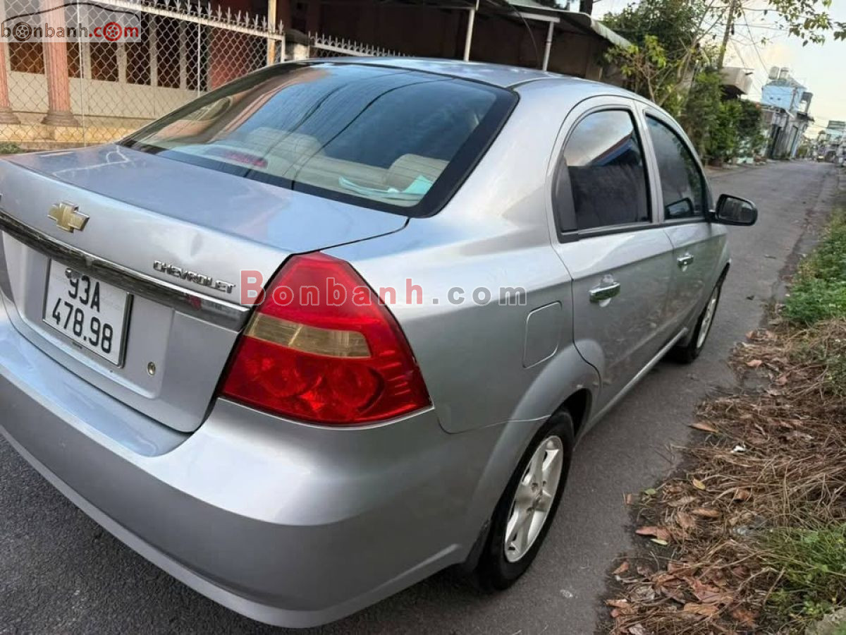 Bán ô tô Chevrolet Aveo 1.5 MT - 2013 - xe cũ