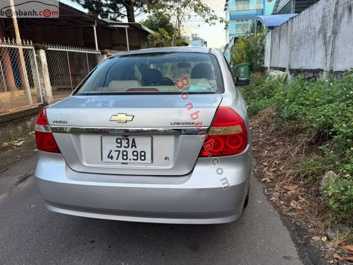 Bán ô tô Chevrolet Aveo 1.5 MT - 2013 - xe cũ