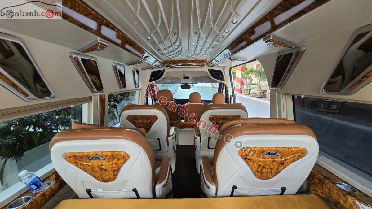 Bán ô tô Ford Transit Limousine - 2023 - xe cũ