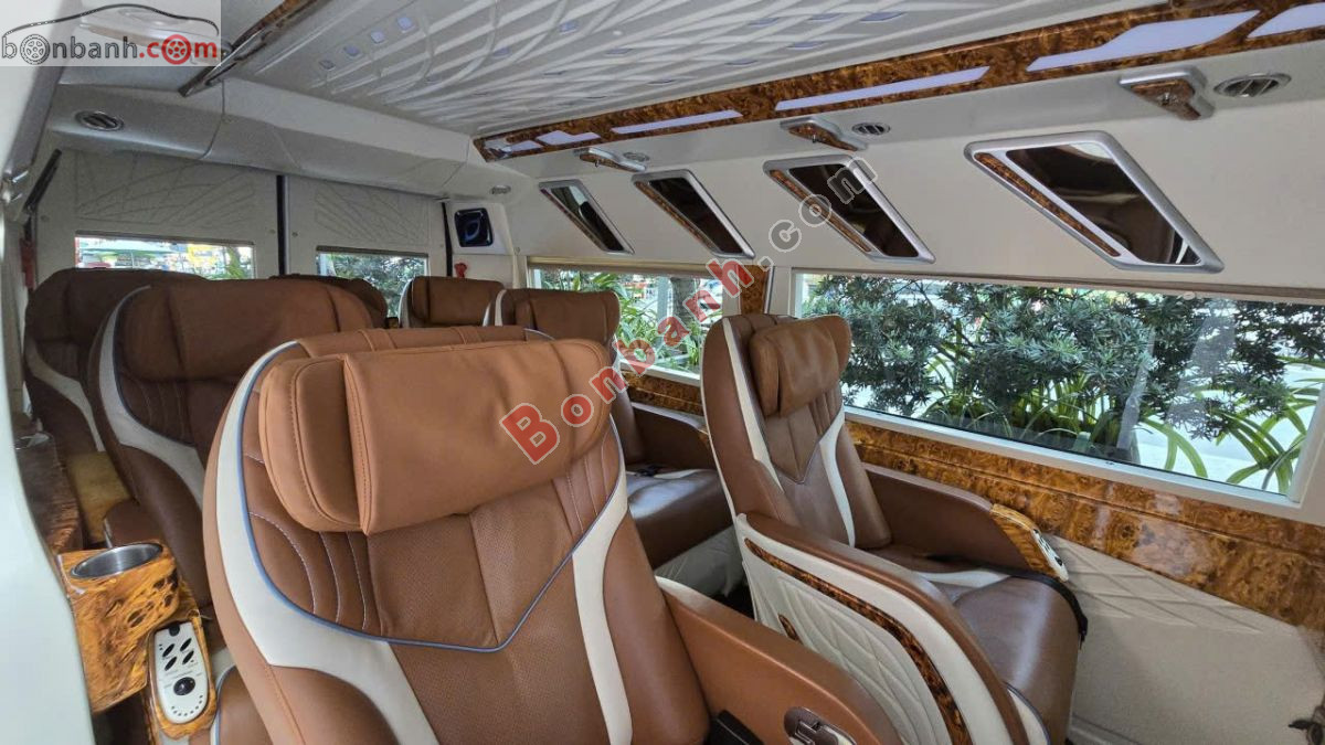 Bán ô tô Ford Transit Limousine - 2023 - xe cũ