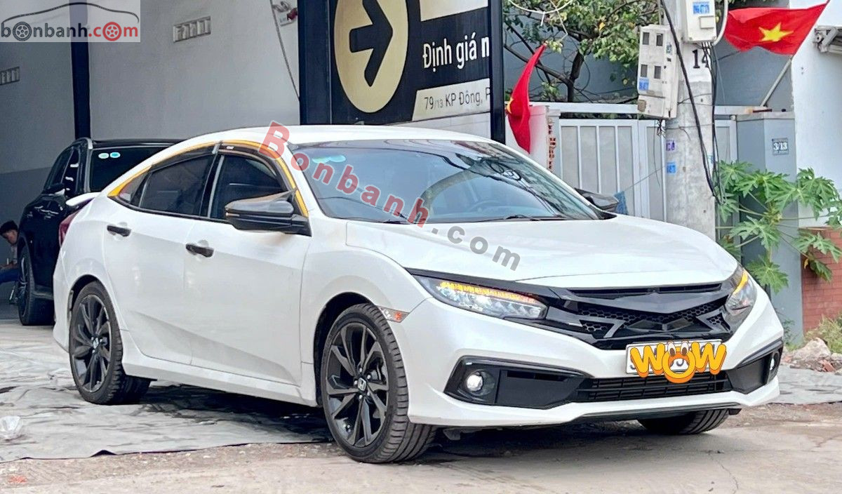 Bán ô tô Honda Civic RS 1.5 AT - 2019 - xe cũ