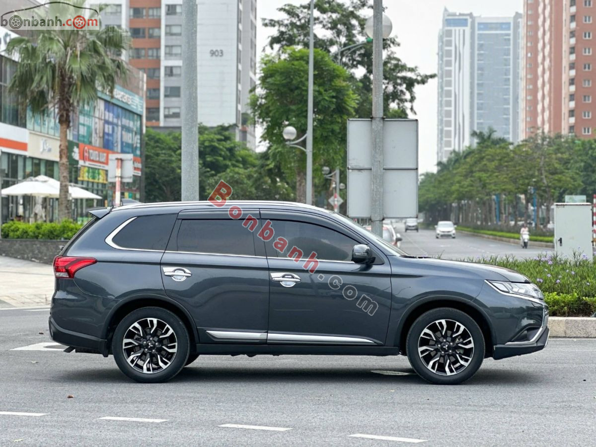 Bán ô tô Mitsubishi Outlander Premium 2.0 CVT - 2021 - xe cũ