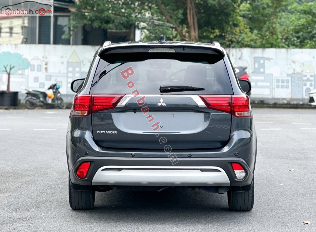 Bán ô tô Mitsubishi Outlander Premium 2.0 CVT - 2021 - xe cũ