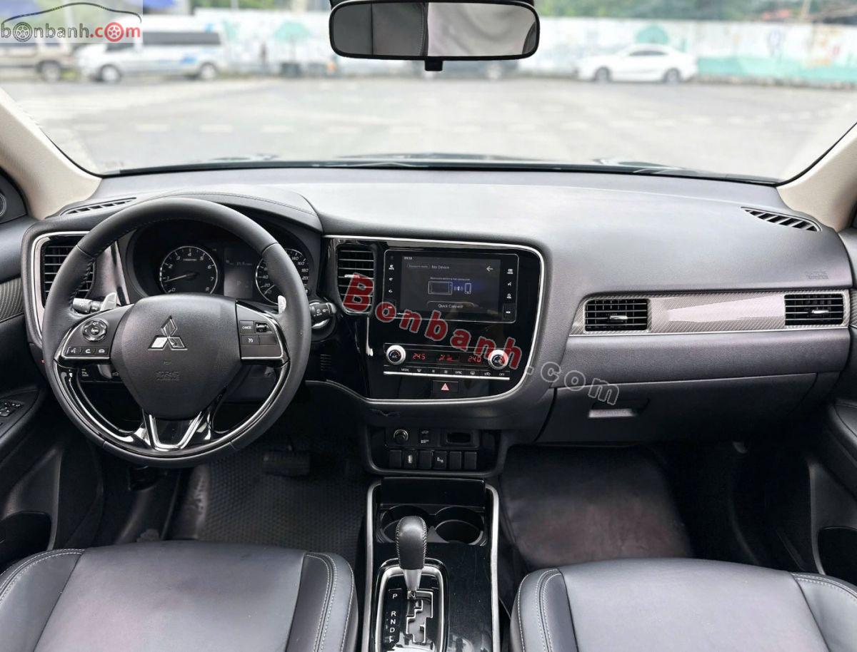 Bán ô tô Mitsubishi Outlander Premium 2.0 CVT - 2021 - xe cũ