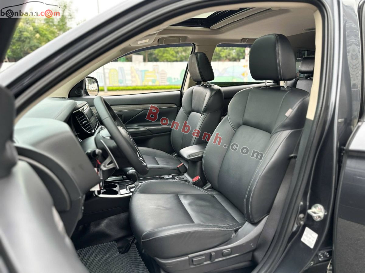 Bán ô tô Mitsubishi Outlander Premium 2.0 CVT - 2021 - xe cũ