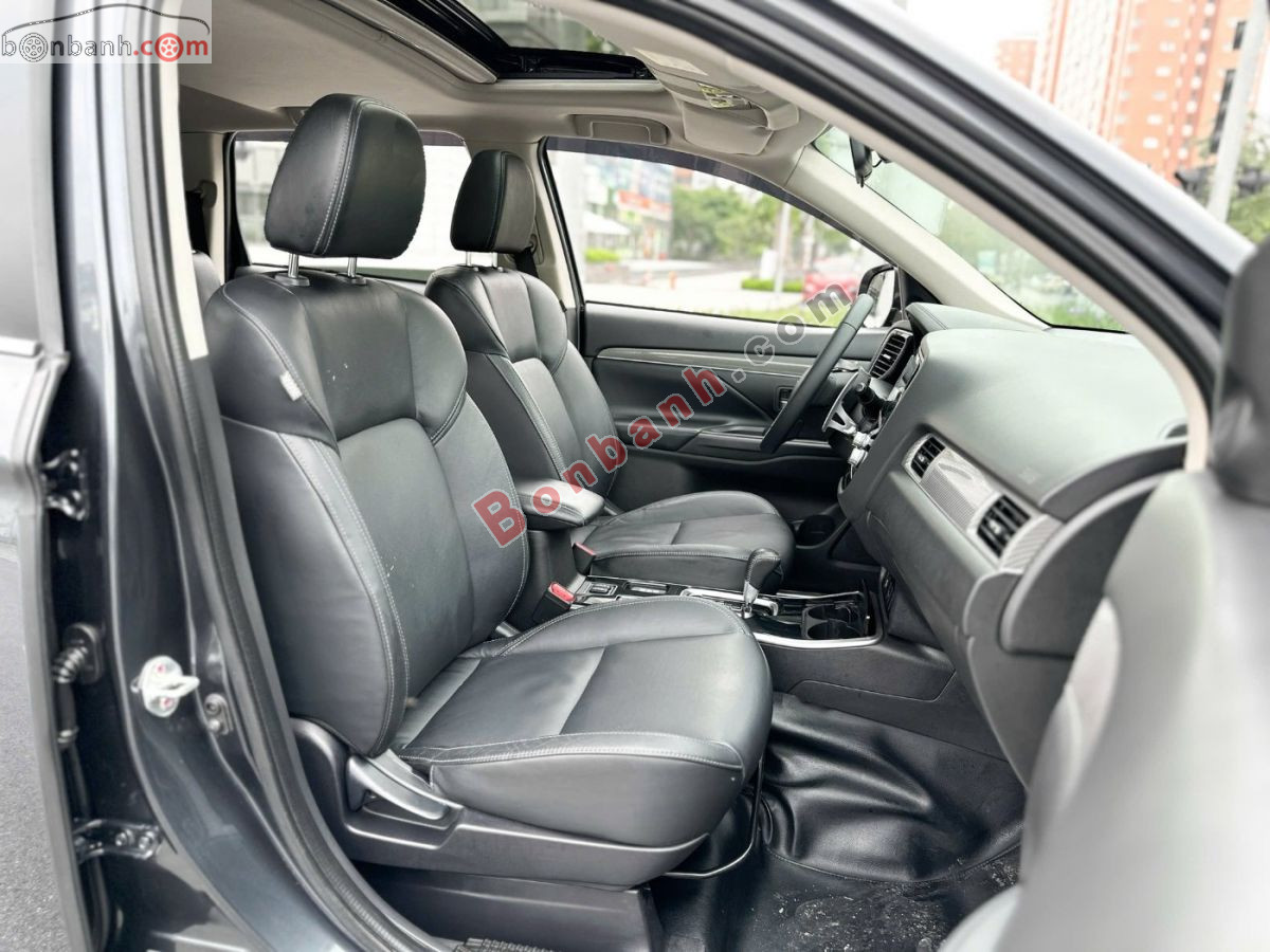 Bán ô tô Mitsubishi Outlander Premium 2.0 CVT - 2021 - xe cũ
