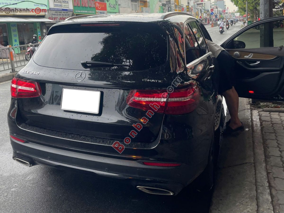 Bán ô tô Mercedes Benz GLC 250 4Matic - 2018 - xe cũ