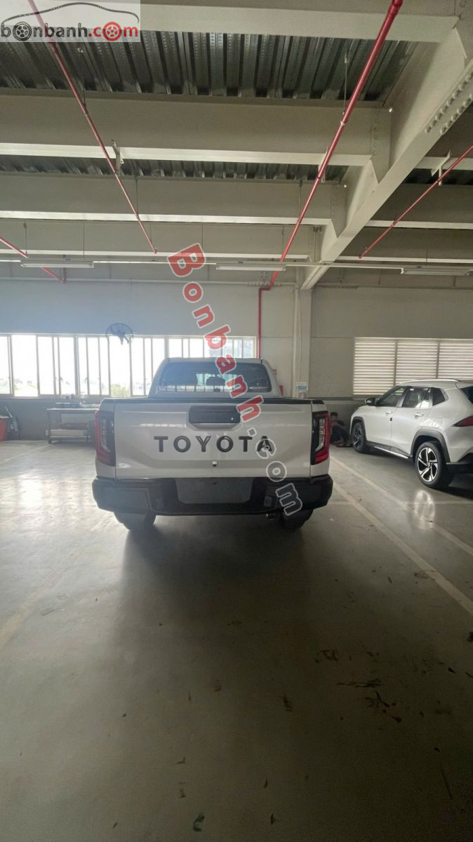 Bán ô tô Toyota Hilux Pro 2.8L 4x2 AT - 2026 - xe mới