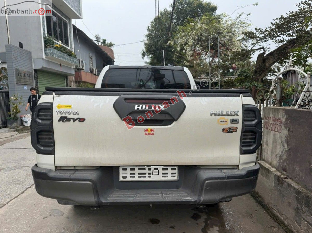 Bán ô tô Toyota Hilux 2.4E 4x2 AT - 2018 - xe cũ