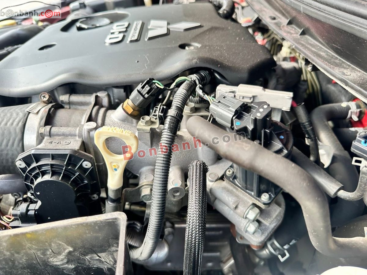 Bán ô tô Mitsubishi Triton 4x2 AT - 2016 - xe cũ