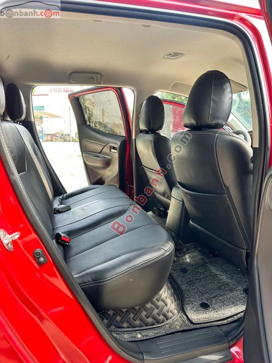 Bán ô tô Mitsubishi Triton 4x2 AT - 2016 - xe cũ