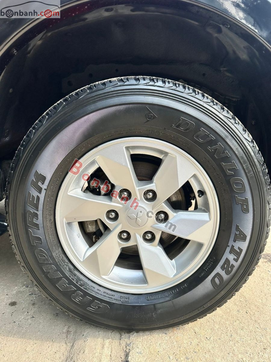 Bán ô tô Mitsubishi Triton 4x2 AT - 2016 - xe cũ