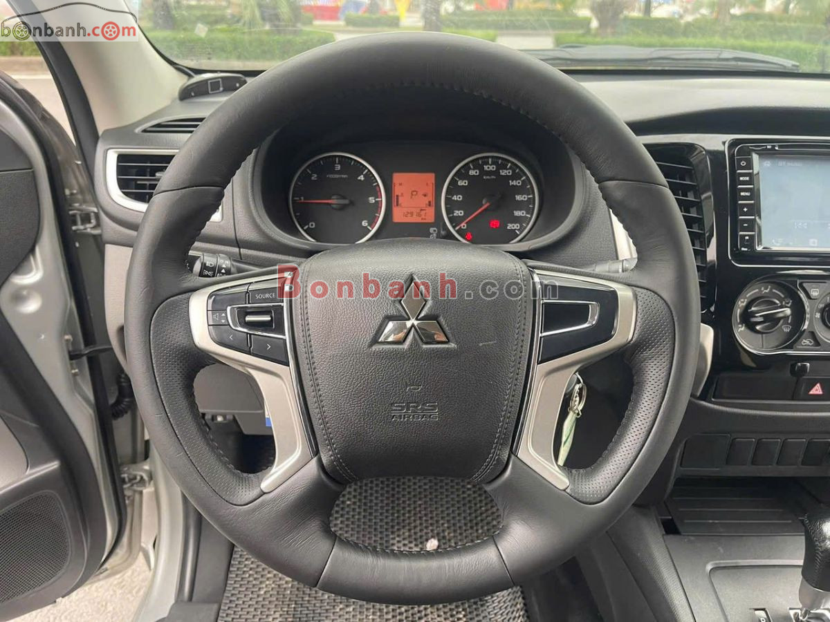 Bán ô tô Mitsubishi Triton 4x2 AT - 2018 - xe cũ