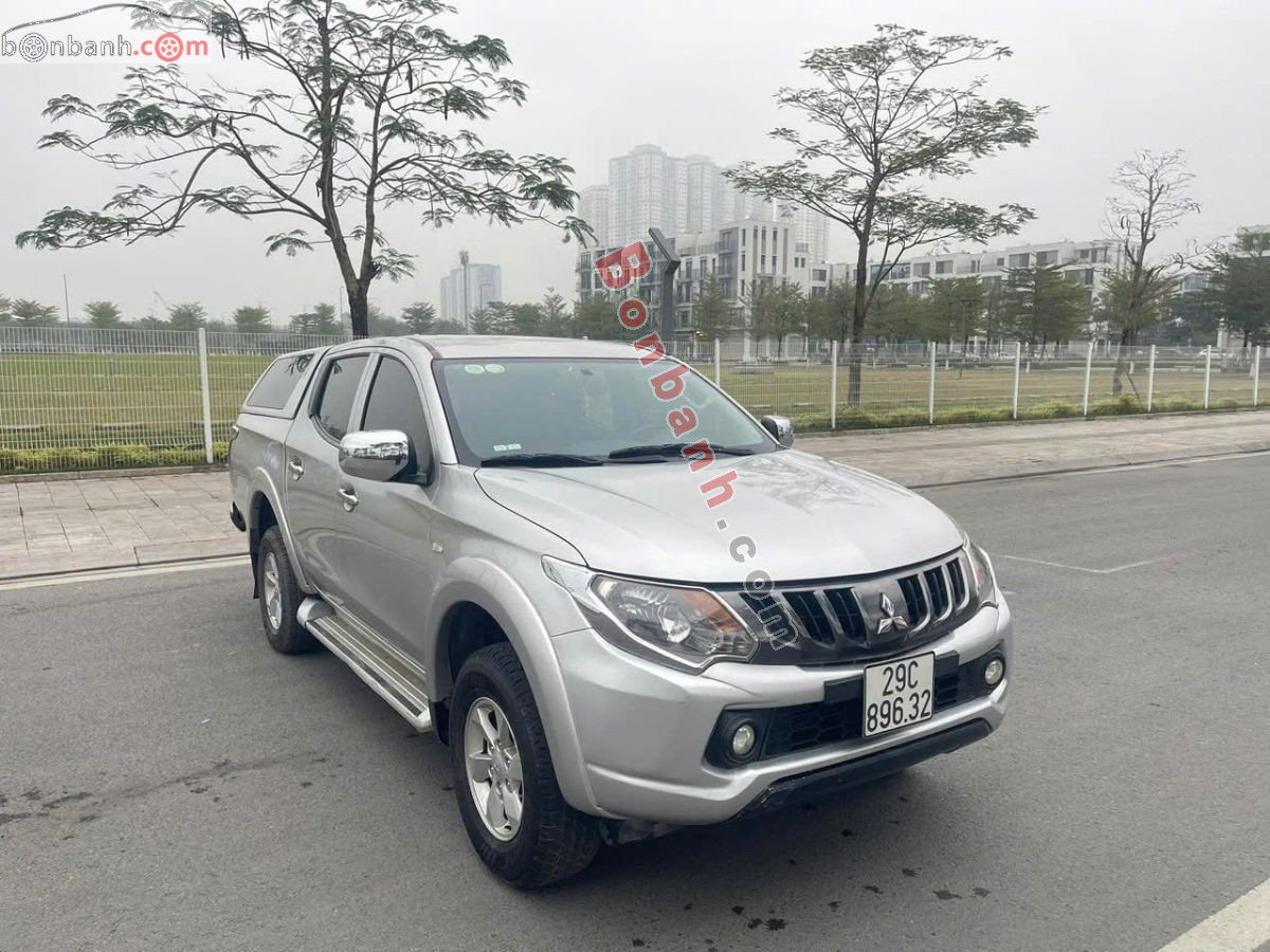 Bán ô tô Mitsubishi Triton 4x2 AT - 2018 - xe cũ