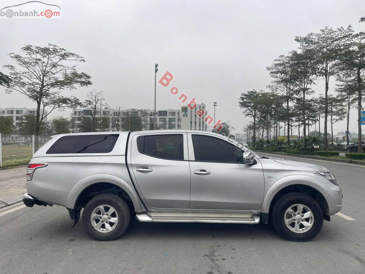 Bán ô tô Mitsubishi Triton 4x2 AT - 2018 - xe cũ