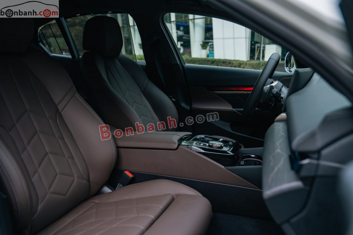 Bán ô tô BMW 5 Series 520i All New - 2026 - xe mới