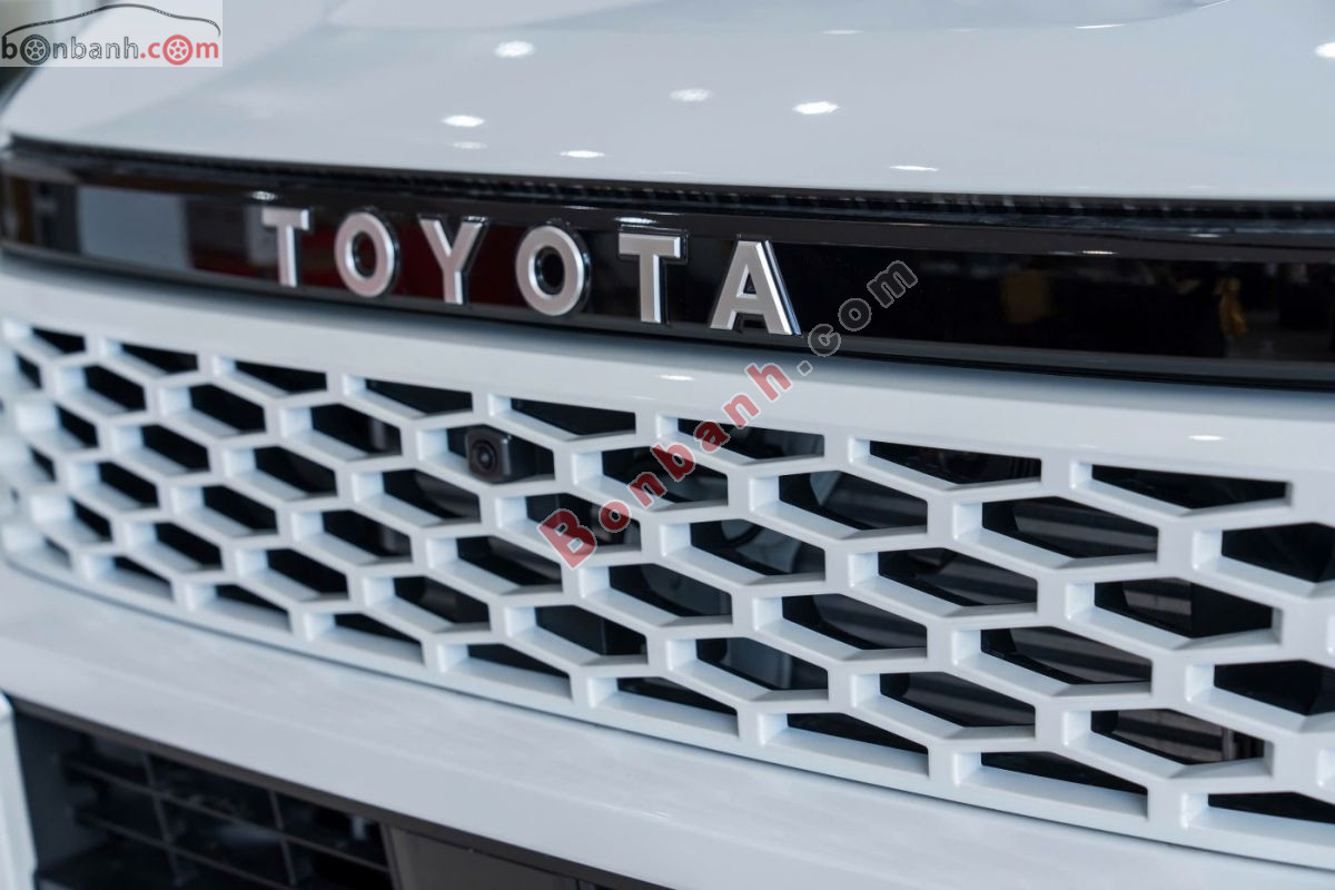 Bán ô tô Toyota Hilux Trailhunter 2.8L 4x4 AT - 2026 - xe mới