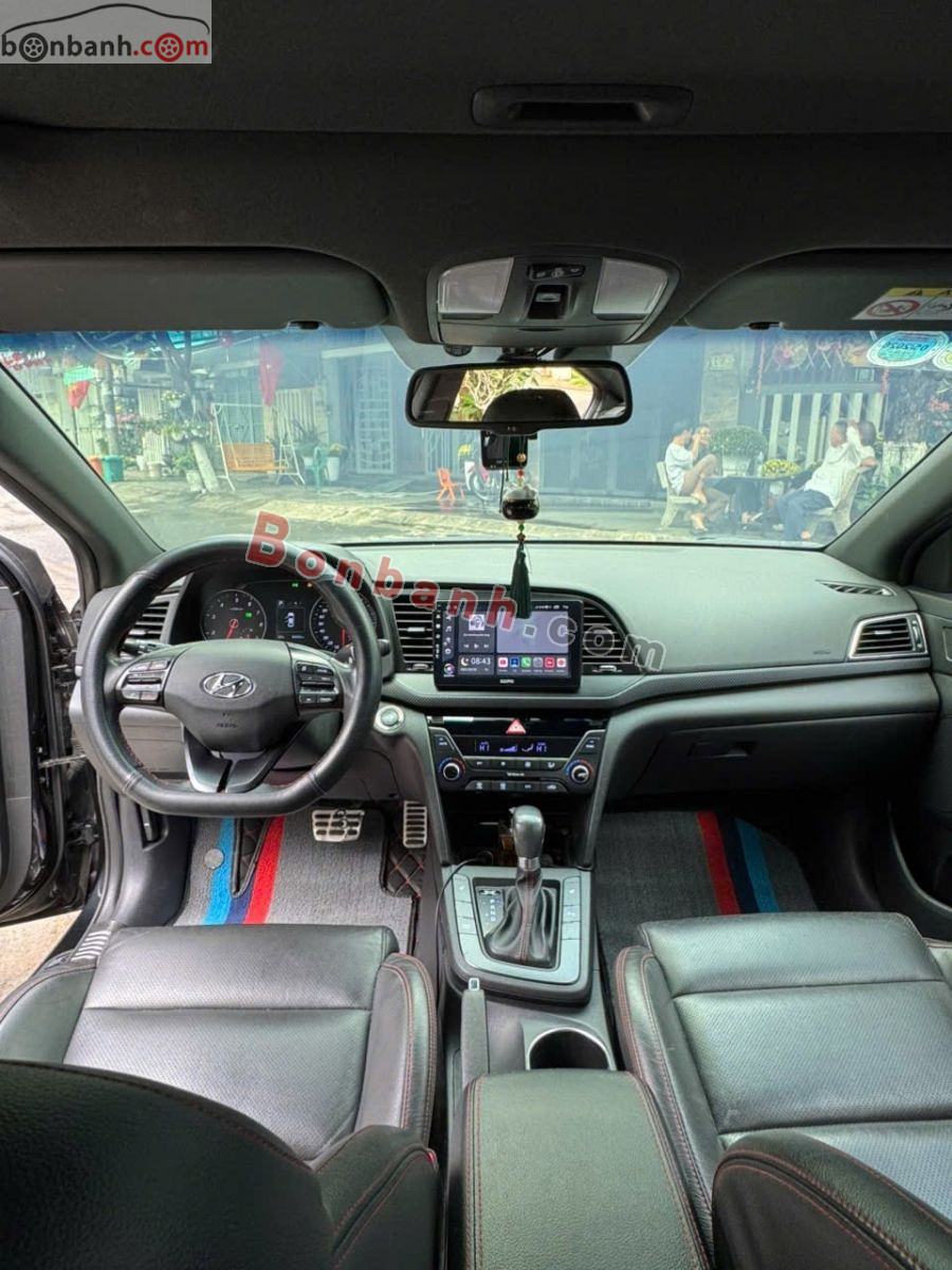 Bán ô tô Hyundai Elantra Sport 1.6 AT - 2018 - xe cũ